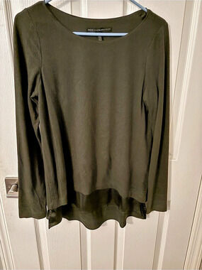 White House Black Market Long Sleeve Tunic in Green Size Small Like New